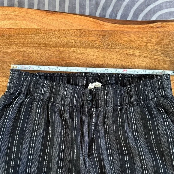 Briggs New York Black Striped Crop Pants - Picture 7 of 12